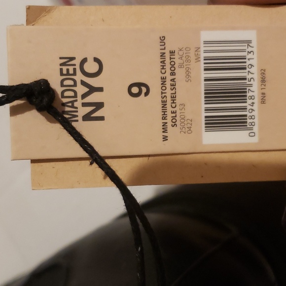 Madden NYC Black Rhinestone Embellished Amulet Platform Chelsea Boots Size 9 - Picture 8 of 10